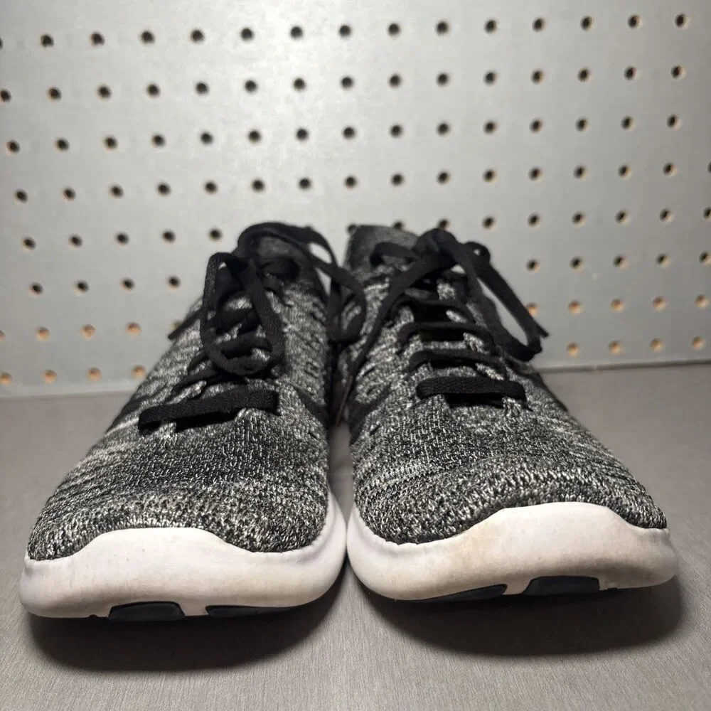 Nike Free RN Flyknit Running Shoes Mens Sz 6 Womens Sz 7.5 Black White Oreo